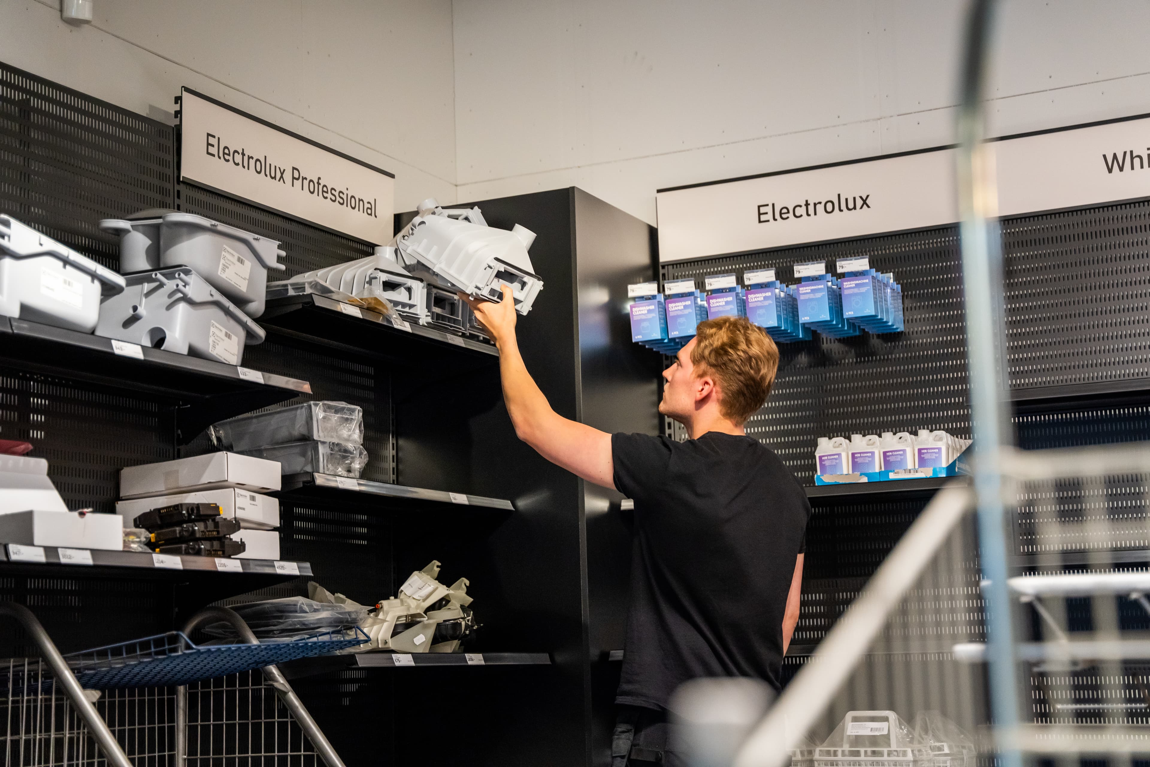 Besök vår reservdelsbutik i kista